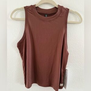 Vuori Energy Tank Size XS color Terracota NWT $52 Retail